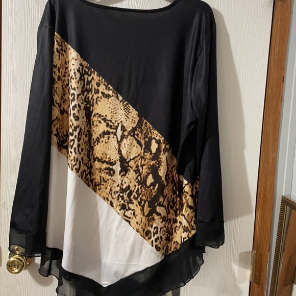 Top - Picture 2 of 3